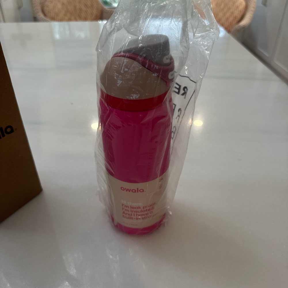 Owala “can you see me” 32 oz - Picture 2 of 3